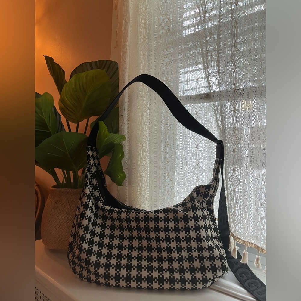 Baggu Medium Crescent in Pixel Gingham